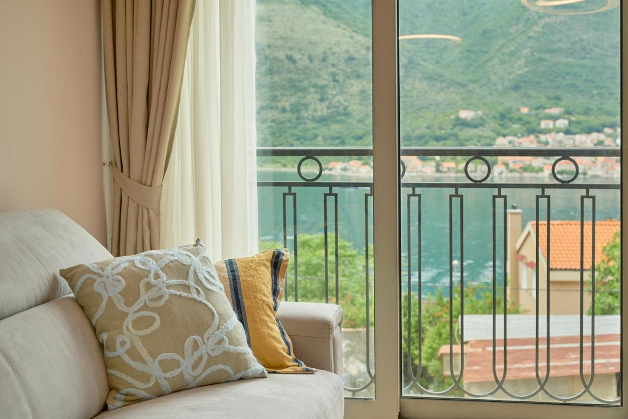 2Montenegro Limeta Apartments With Pool Kotor Exteriér fotografie